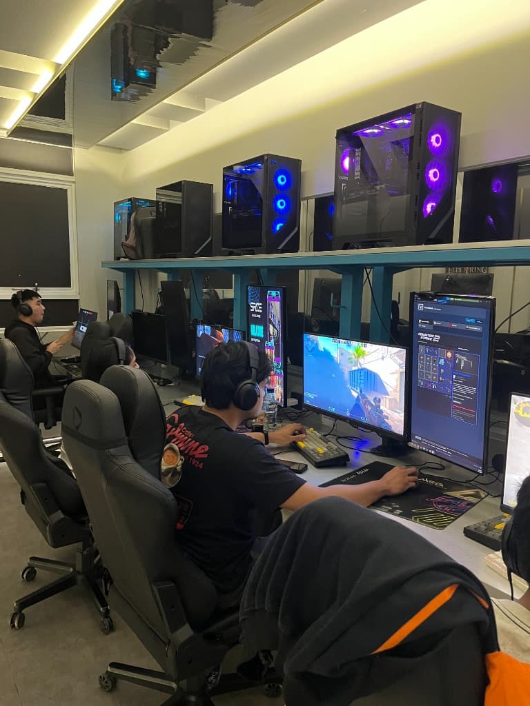 Interior Spade Gaming Space cabang Mampang